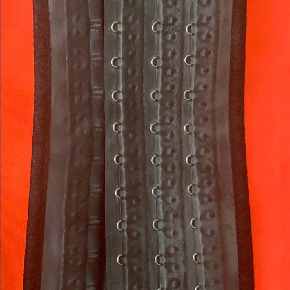 Waist trainer - Picture 2 of 3
